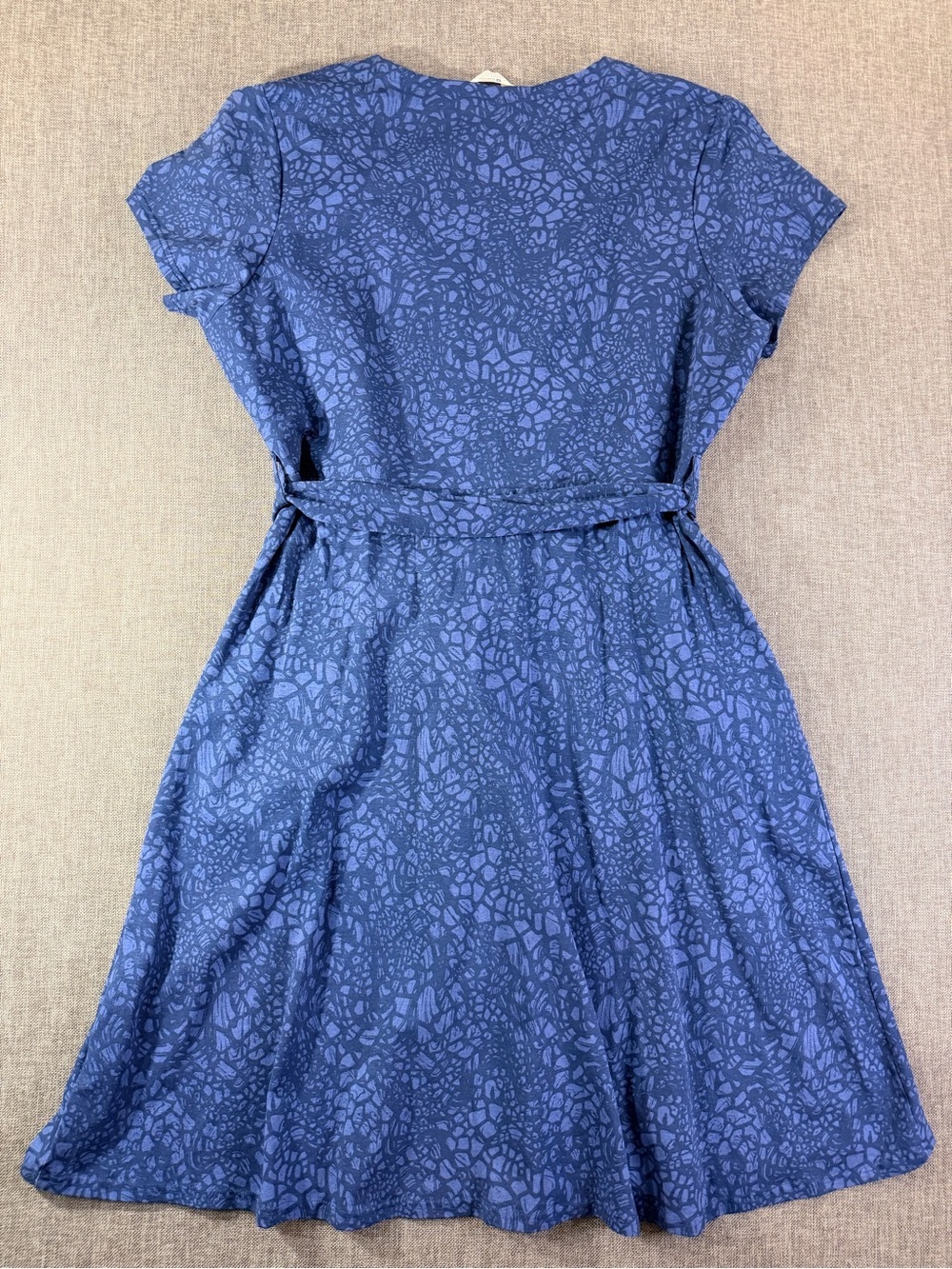 Women’s Printed Blue Wrap Midi Dress with Tie Waist Size 12 - Picture 2 of 8
